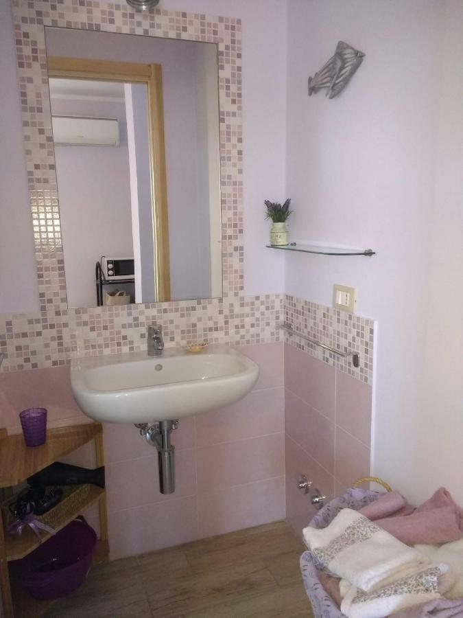 Casa Papaveri Rossi Finale Ligure Kültér fotó
