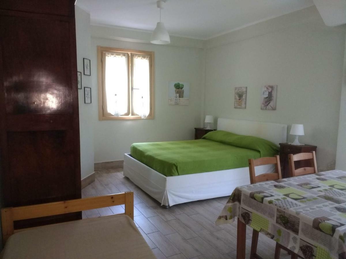 Casa Papaveri Rossi Finale Ligure Kültér fotó